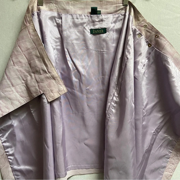 Danier Leather Crocodile Embossed Wrap Skirt Sz 12 - Picture 6 of 11